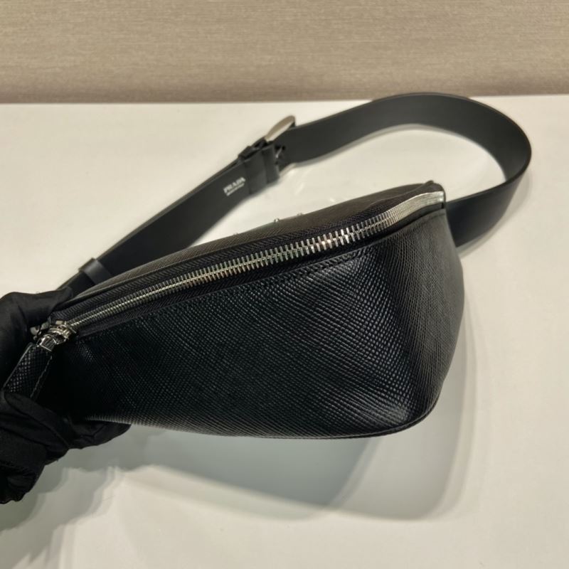 Pra*a triangle pouch